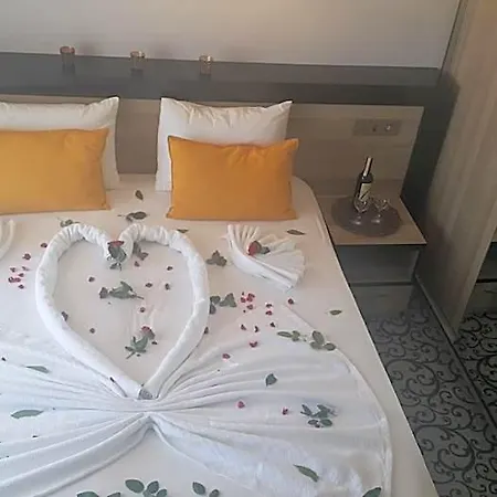 Elisa 3* Ayvalı
