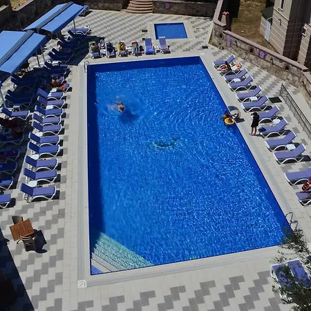 Elisa Hotel